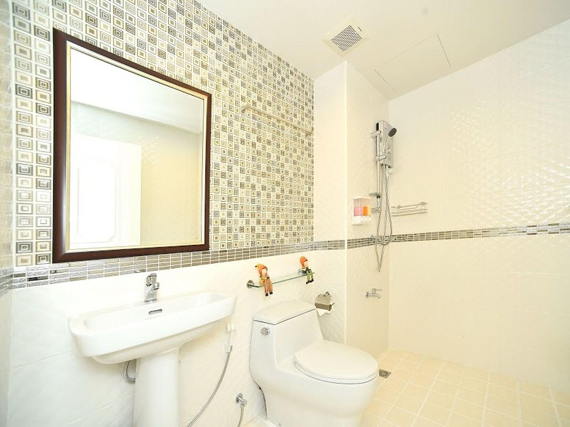 Parvena Hotel Bangkok Dış mekan fotoğraf
